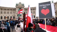 Akce byla převážně klidná, narušilo ji pouze několik demonstrantů, kteří stříleli pyrotechnikou po příslušnících policie.