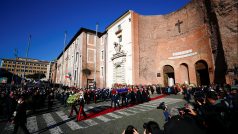 Pohřeb předsedy Evropského parlamentu se konal v centru Říma v kostele na náměstí Republiky