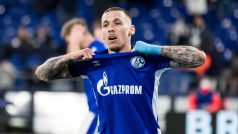 Fotbalový klub Schalke 04 má za jednoho z hlavních sponzorů největšího exportéra zemního plynu na světě - společnost Gazprom