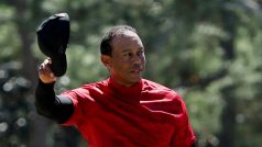 Legendární golfista Tiger Woods se vrátil po vážné autonehodě a představil se na turnaji Masters