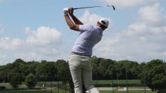 Americký golfista Dustin Johnson je zatím největší hvězdou, která se připojila k LIV Golf Invitational