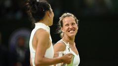 Barbora Strýcová má důvod k radosti, protože na Wimbledonu dokázala po mateřské pauze znovu ovládnout čtyřhru