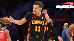 Trae Young si připsal 40 bodů a 13 asistencí