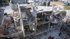Zničená budova v palestinském Rafáhu