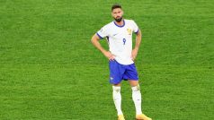 Olivier Giroud odehrál v reprezentačním dresu Francie na letošním Euru poslední zápasy