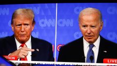 Joe Biden a Donald Trump se ve v noci ze čtvrtka na pátek střetli v první ze dvou předvolebních diskuzí