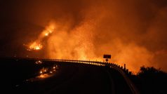 Požár v okresu San Bernardino v Kalifornii