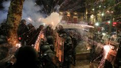 Zásah policie proti demonstrantům v Tbilisi