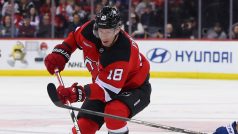 Hokejista Ondřej Palát v dresu New Jersey Devils