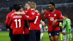 Hráči Lille slaví gól proti Feyenoordu