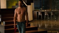 Jamie Dornan jako Christian Grey ve filmu Padesát odstínů svobody