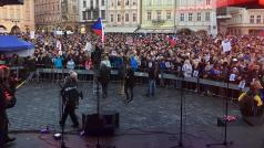 Demonstrace &quot;Demisi!&quot; na pražském Staroměstském náměstí