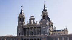 Katedrála Panny Marie Almudenské v centru Madridu