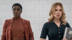 Nomi (Lashana Lynch) a Madeline Swann (Léa Seydoux) v bondovce Není čas zemřít