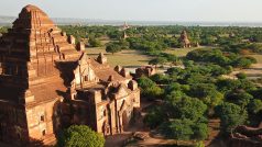 Barma. Bagan. &quot;Jedna velká archeologická rezervace. Počkali jsme si na východ slunce a to, co jsme viděli, už vidíte samy.&quot;