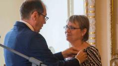 Ombudsmanka Šabatová dostala nejvyšší francouzské vyznamenání