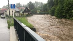 Na Frýdlantsku spadlo za posledních 24 hodin více než 100 litrů srážek na metr čtvereční.