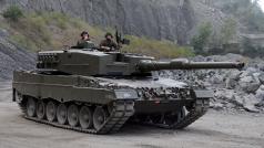 Německý tank Leopard 2A4 (ilustrační foto)
