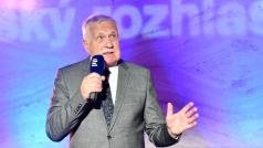 Václav Klaus na konferenci ke 30. letům svobody řekl i, že „naše země akceptuje i takové nesmysly jako je klimatická nouze.“