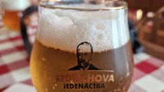 Minipivovar Veselka připravuje pivo podle příležitostí, nyní například borůvkové pivo