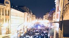 Iniciativa Milion chvilek pro demokracii uspořádala protestní pochod za demokratickou vládu v souvislosti s hlasováním o nedůvěře vládě Andreje Babiše (ANO)