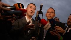 Vítěz voleb do Poslanecké sněmovny Andrej Babiš při příjezdu do volební centrály hnutí ANO.