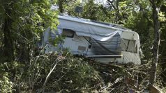 Karavan, ve kterém se snažil před stoupající vodou ukrýt šestašedesátiletý Němec. Blesková povodeň ho ale odnesla. Přívěs policie našla u řeky Ardeche, byl ale prázdný.