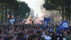 Opoziční demonstrace se v Albánii konají pravidelně od února.