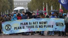 Protesty klimatických aktivistů z hnutí Extinction Rebellion v Londýně.