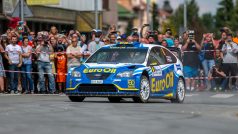 Vítězná posádka Václav Pech a Petr Uhel v poslední rychlostní zkoušce Rallye Bohemia.