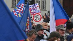 Demonstrace proti povinnému očkování v Brně