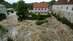 Rozvodněná Polečnice v Českém Krumlově v roce 2013