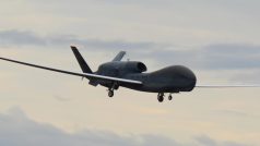 Dron RQ-4 Global Hawk americké armády (ilustrační snímek)