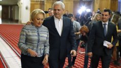 Rumunská premiérka Viorica Dancilaová a šéf vládní strany Liviu Dragnea