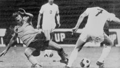 Antonín Panenka (č.7) s Johanem Neeskensem během Eura 1976