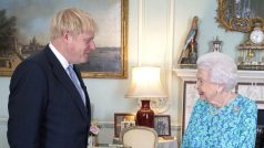 Boris Johnson na návštěvě u královny Alžběty II. v roce 2019