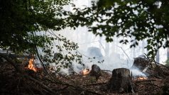 Na hašení hořící hrabanky daleko od obydlí nejsou kapacity