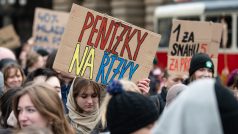 Protestní stávku odborů proti krokům vlády podpořili studenti