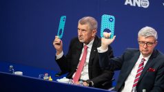 Andrej Babiš a Karel Havlíček na celostátním sněmu ANO