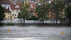 Protipovodňové stěny v Praze na Kampě