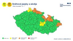 Aktuální výstraha hydrometeorologů před sněhovými jazyky a závějemi