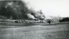 Zbrojovka Kuřim v plamenech v roce 1944