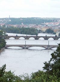 Pohled na Karlův a Mánesův most