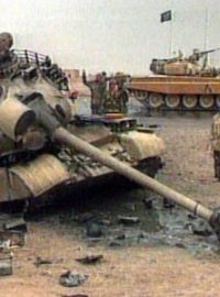 Zničený irácký tank