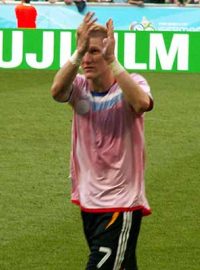 Bastian Schweinsteiger děkuje fanouškům