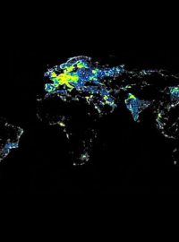 Mapa světelného znečištění světa