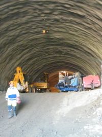 Hloubení tunelu Radejčín na dálnici D8