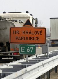 Dočkáme se R35?