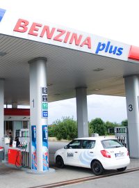 Benzina