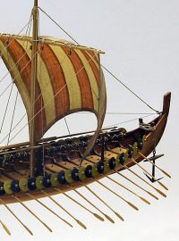 Model vikingské lodi